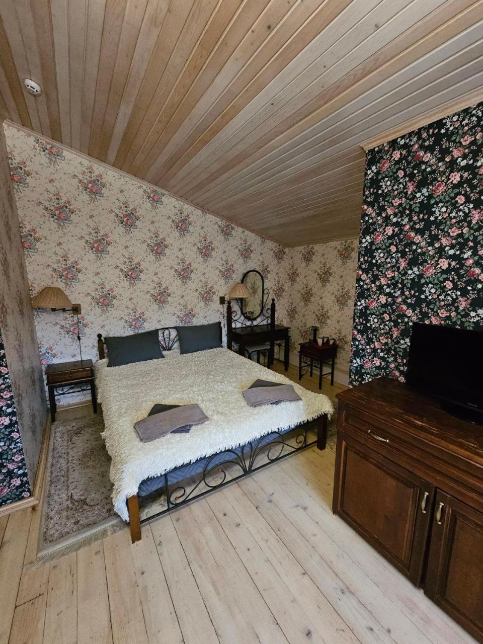 Minihotel Zolotoe Runo Ploskoye エクステリア 写真
