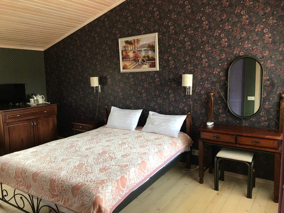 Minihotel Zolotoe Runo Ploskoye エクステリア 写真